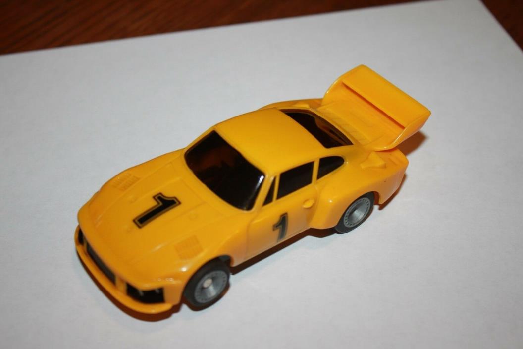 VINTAGE BACHMANN SUPERTRAX 1/32 1/43 SCALE YELLOW PORSCHE SLOT CAR