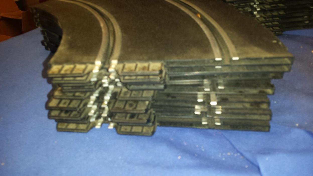 vtg lot OF 18 STROMBECKER Slot Car Track CURVE SECTIONS  SHIPPING INCLUDED