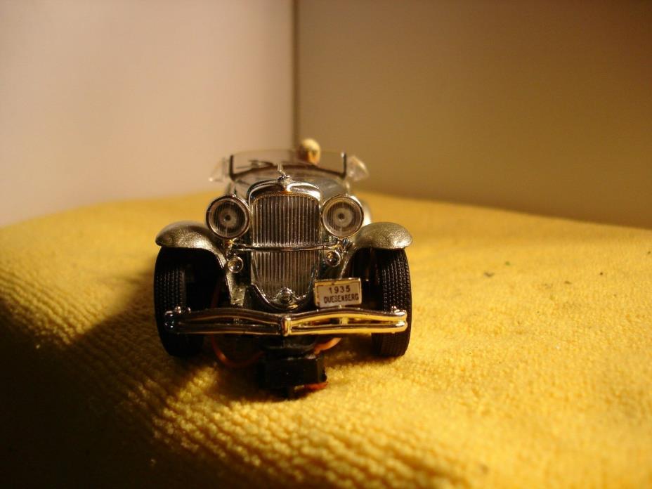 Vintage 1935 Dusenberg SSJ slot car 1/32 offered by MTH