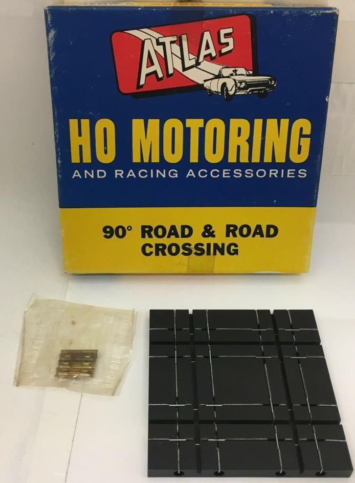 ATLAS 90 DEGREE ROAD + ROAD CROSSING MINT IN BOX 1960’s HO SLOT CAR