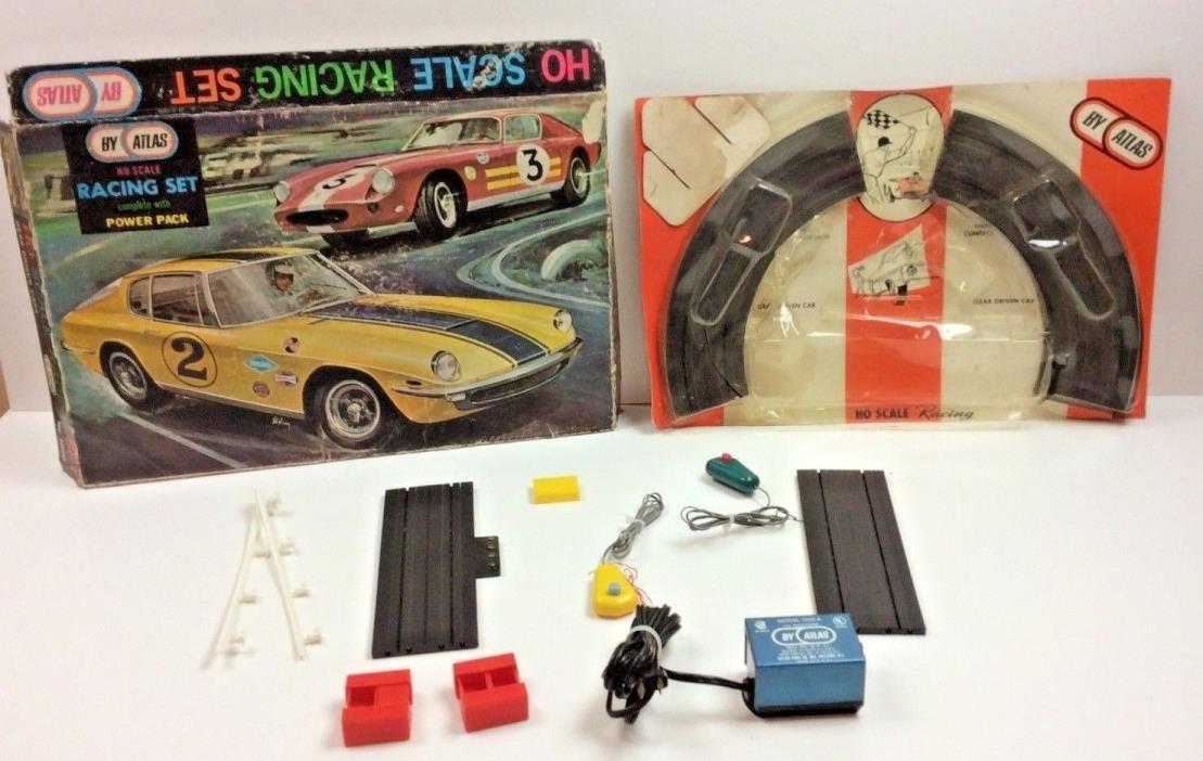 Vintage Atlas HO Scale Racing Set No. 1000 Slot Car Set w/ Box & Track - No Cars
