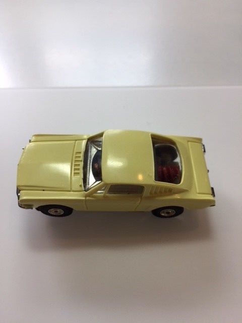 ATLAS - RARE Ford Mustang Fastback - Pale Yellow - H O Slot Car