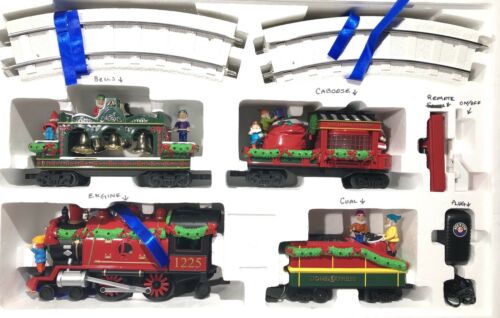 The Lionel Animated Holiday Tradition Express Complete Toy Train Set G Scale EUC