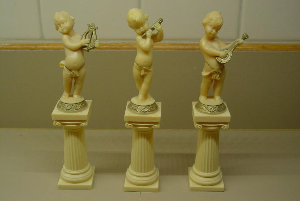 G Scale 3 Decorative Columns with Cherub Statues Playing Musical Instruments