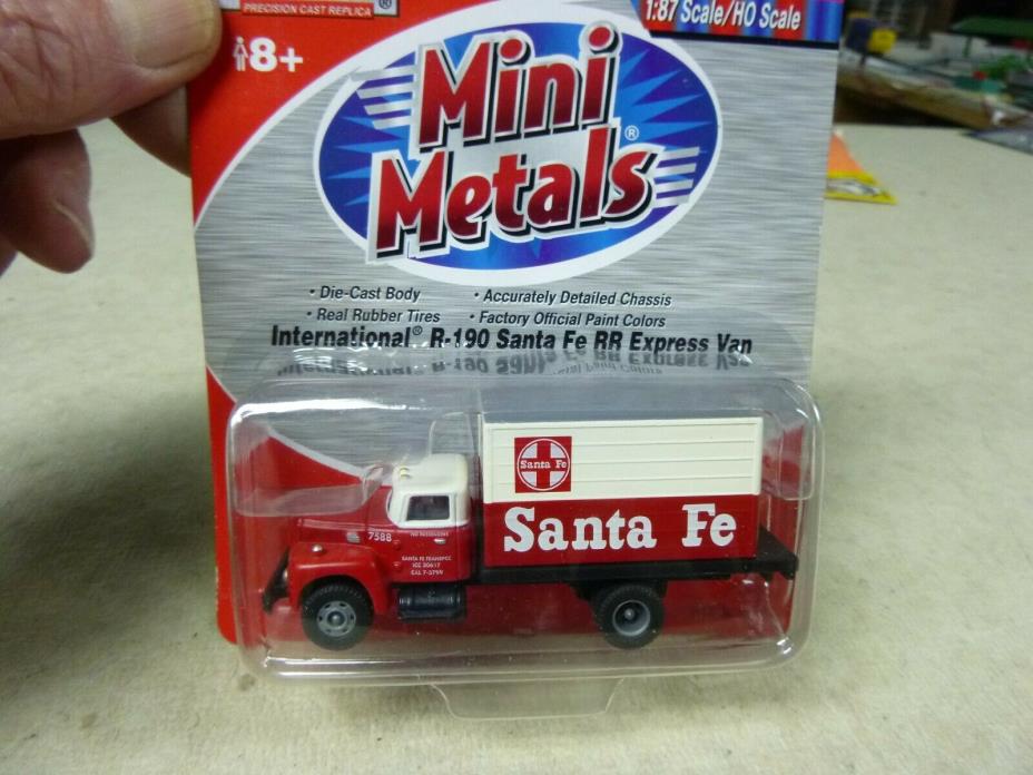 HO SCALE TRUCK VEHICLE- INTERNATIONAL SANTA FE VAN- CLASSIC METAL WORKS