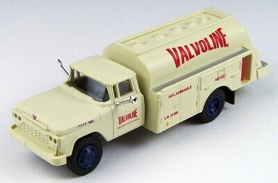 HO Scale - 1960 Ford, Valvoline Tank Truck #CMW-30456