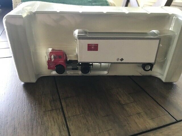Athearn Advance tractor Truck & 28' Wedge trailer- HO Scale NEW
