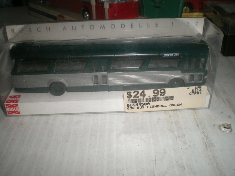 Busch HO scale GMC Fishbowl Bus, Dark Green, Downtown Loop