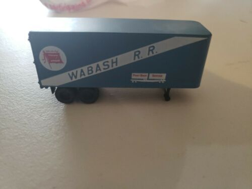 Vintage HO Scale Plastic Wabash RR Cannister Truck Trailer