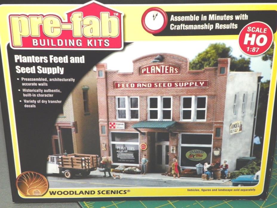 Woodland Scenics 'HO' Pre-Fab Bldg Planters Feed & Seed PF5181 NIB