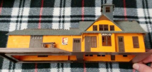 Tyco Rico HO Scale Passenger & Freight Station Free S&H in USA