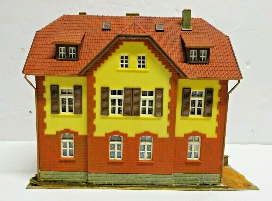 Kibri 8194 HO Scale Railway Workers Tenement Built up