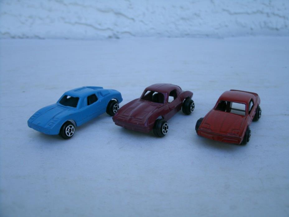 Lot of 3 Vintage HO Scale Tootsietoy Automobiles