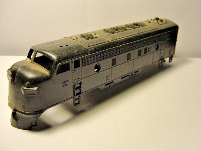 HO   Locomotive F7A Shell only undecorated read description