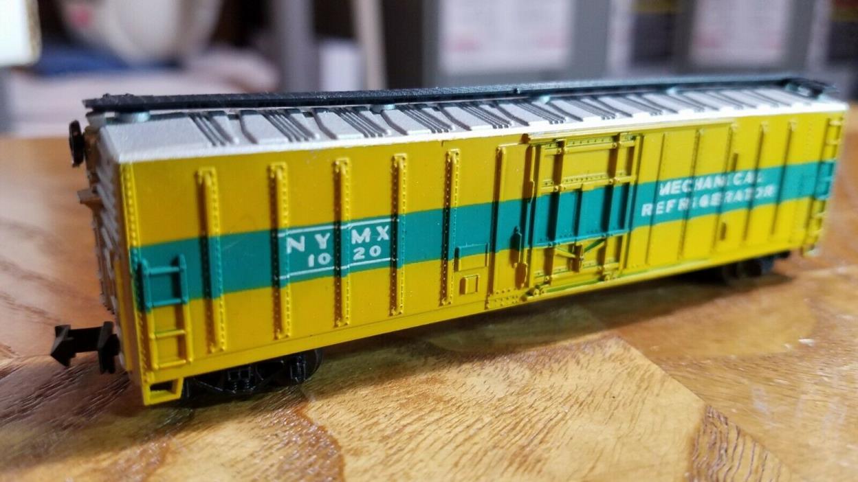 K7 N Scale Train NYMX 1020  New York Central Yellow and Green and Silver box car