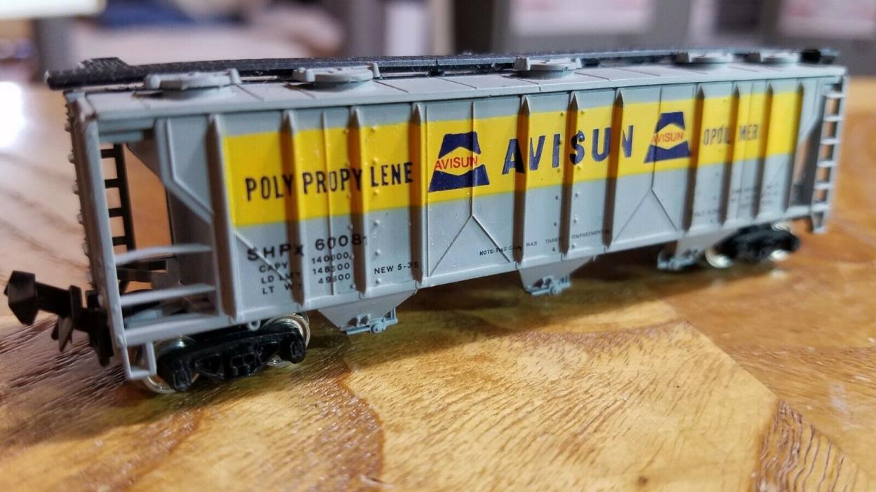 K7 N Scale Train AVISUN Covered Hopper SHPX 60081 yellow and grey AVISUN LOGO