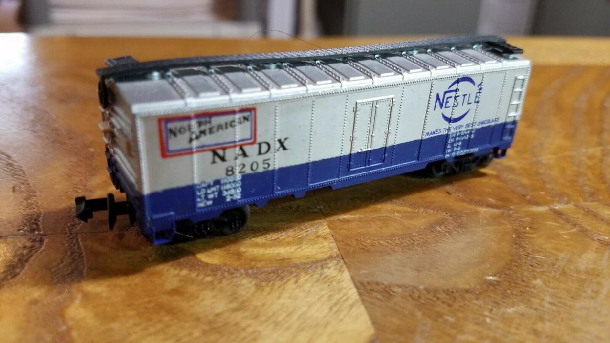 K7 N Scale Train NESTLE NORTH AMERICAN NADX 8205 red white blue