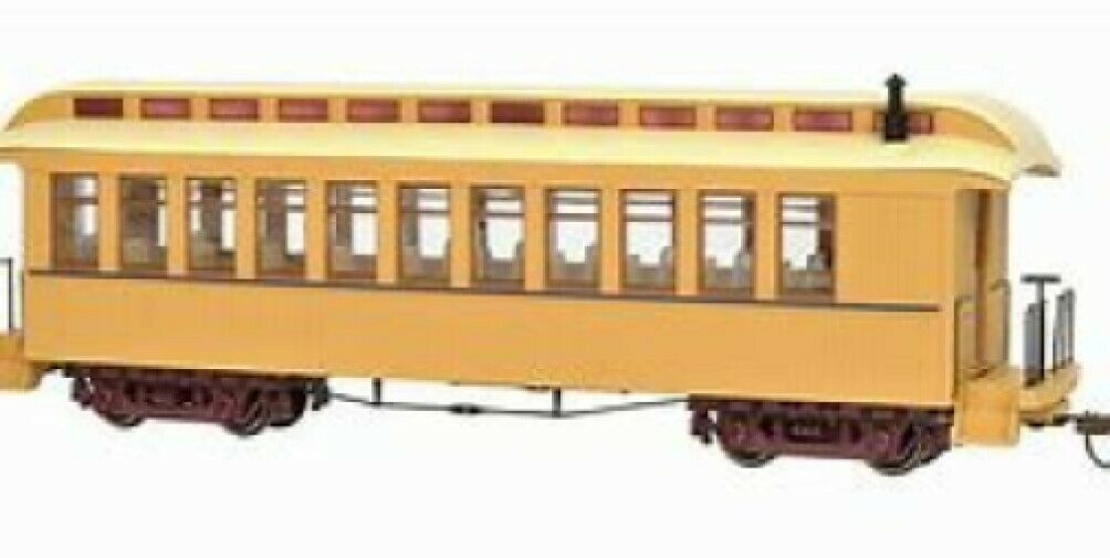 Bachmann On30 Coach/Observation 26204 Painted, Unlettered Buff and Tan