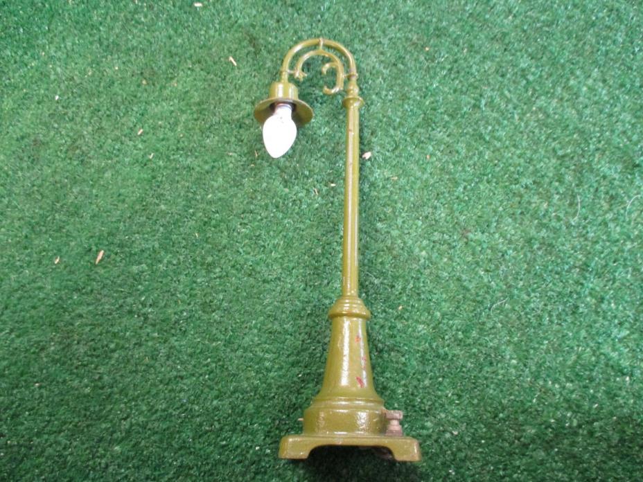 LIONEL PREWAR 59 LAMP POST 8 3/4 IN. HIGH  VG+ COND. 1920-1936
