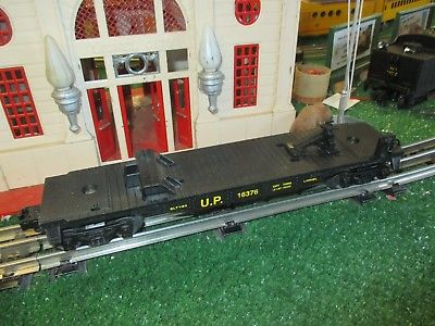 LIONEL MODERN 16376 UNION PACIFIC FLAT  CAR FOR TRAILER  BUT NO LOAD C8L/N COND