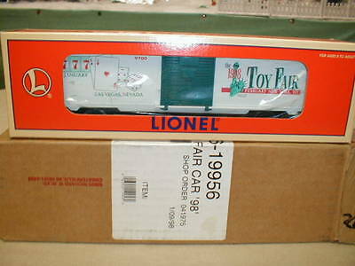 Lionel Toy Fair Boxcars  97-98 NIB