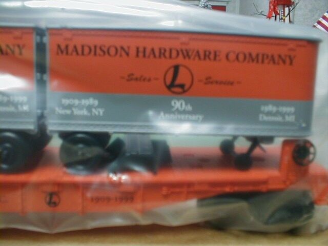 Lionel 6-52187 Flatcar With Madison Hardware Trailors NIB