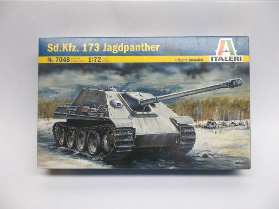 Italeri 1/72 Scale Model Kit WW-II German Jagdpanther Sd.Kfz.173 Tank Destroyer