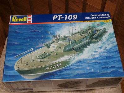 1999 Revell PT-109 PT Boat 1:72 JFK Commander Scale Model Kit #85-0310 NIB