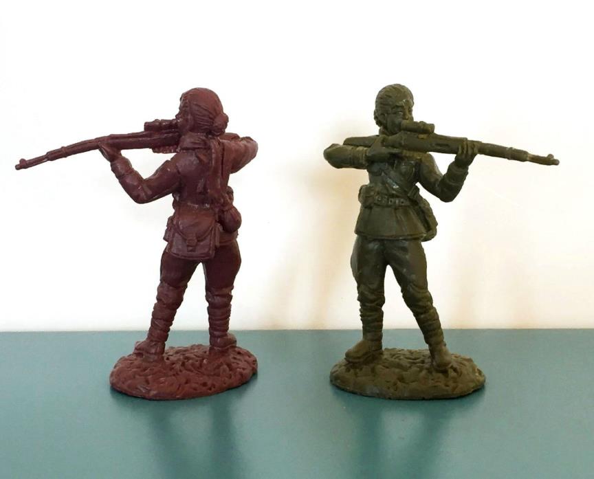 TSSD WWII Russian Female Infantry Sniper 54mm Toy Soldier