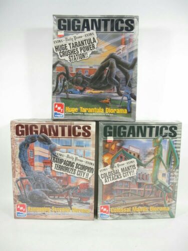 SEALED ! 1996 AMT ERTL MODEL KITS SET OF 3 GIGANTICS SCORPION TARANTULA MANTIS