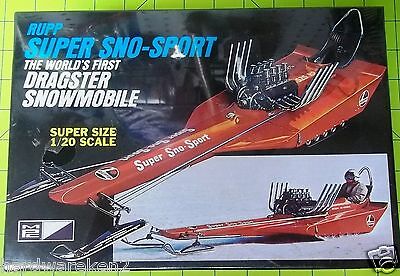 KIT - RUPP SUPER SNOW SPORT - WORLDS FIRST DRAGSTER SNOWMOBILE SEALED 1/20