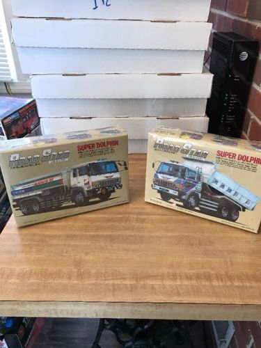 ARII Road Star Hino Super Dolphin 1:48 scale shaft drive 4WD type - Lot Of 2