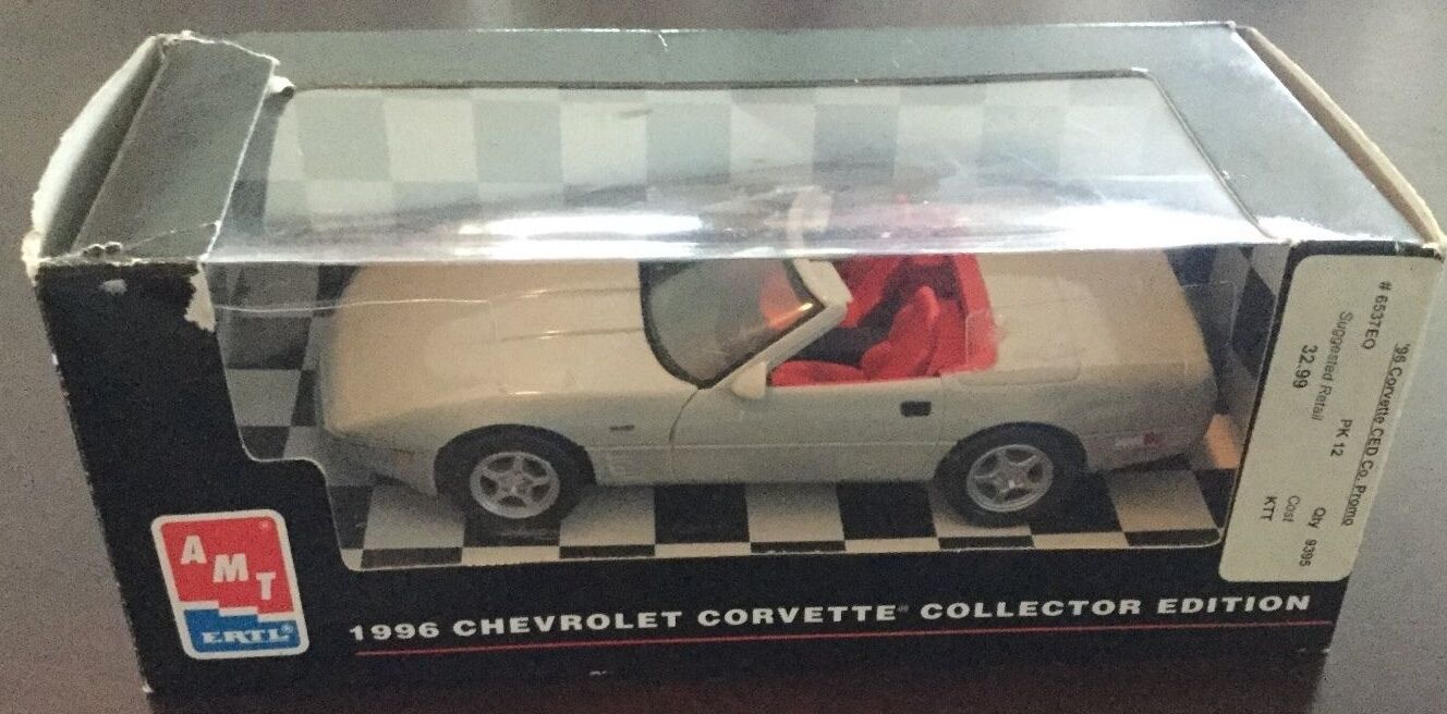 1996 Chevrolet Corvette Collector Edition AMT ERTL (JVE:43)