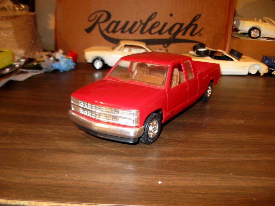 1993 Chevrolet C-1500 ext. cab 1/25 scale dealer promo model (978)-To