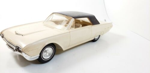 1962 Ford Thunderbird Promo Car 1:25 Scale