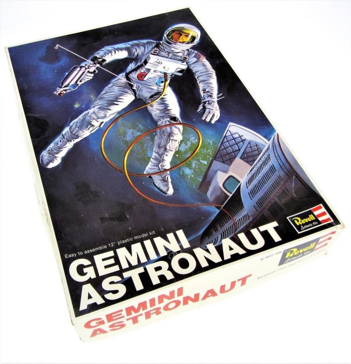 NASA Gemini Astronaut Plastic Model Kit Vtg 60s Americana Deadstock Revell USA