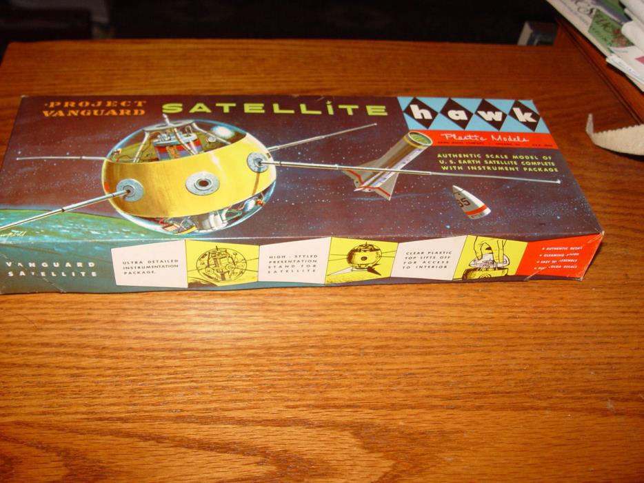 Project Vanguard Satelite Early Space Race Plastic Model Kit from HAWK 515-130