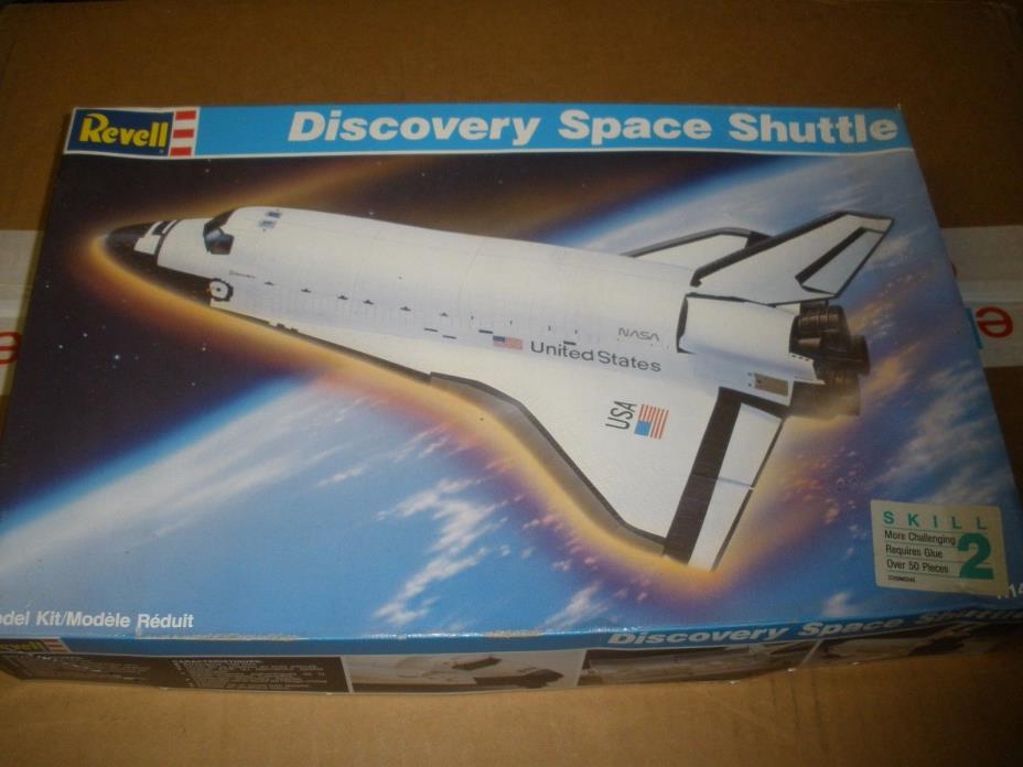 DISCOVERY SPACE SHUTTLE Plastic Model Kit #4543 by Revell 1:144 Scale