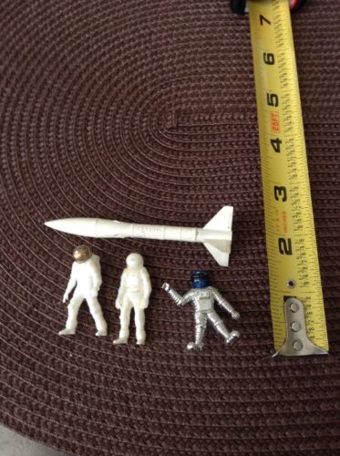 Vintage Plastic Model Parts Small Astronaught Space Men US Army Rocket