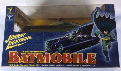 Johnny Lightning DC Comics 1950's Batmobile 1/24 Scale Die-Cast Model Kit