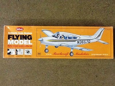 GUILLOW'S BEECHCRAFT MUSKETEER FLYING BALSA MODEL AIRPLANE # 308 FACTORY SEALED