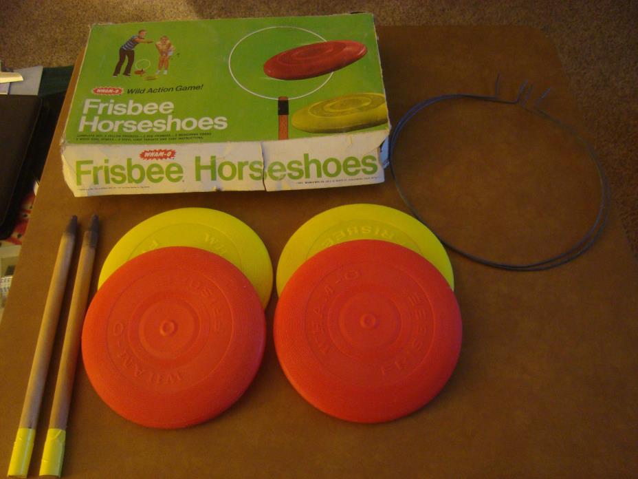 Vintage 1971 Wham-O-Frisbee Horseshoes Set