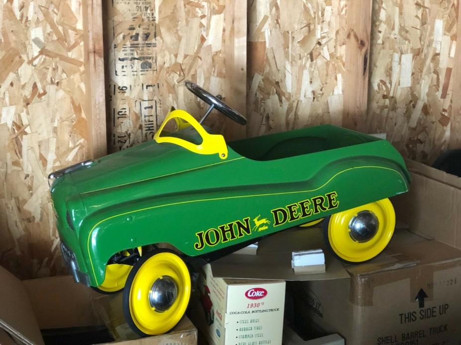 John Deere Gearbox Champion Pedal Car  *** LOCAL PICKUP ONLY