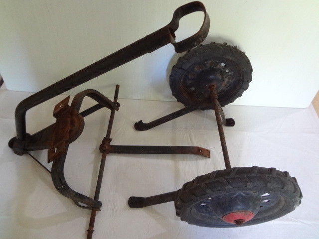 Vintage GARTON  PULL WAGON TONG BRACKET Front and Rear AXLE PARTS with 2 Wheels