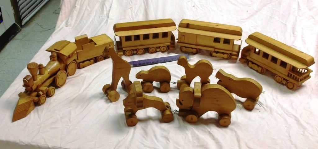 Handmade 5 Car Wooden Train Set & 6 Circus Animal Cars