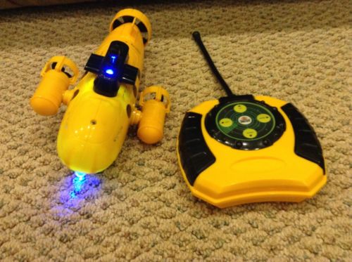 Blue Hat Toy Co. - Yellow Remote Control Submarine For Bath Or Pool