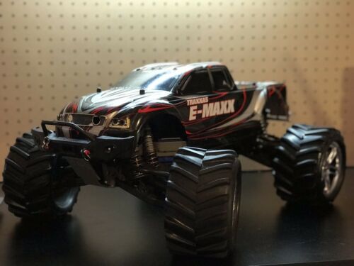 Traxxas E-Maxx Brushed Roller In Excellent Condition L@@k At Pics