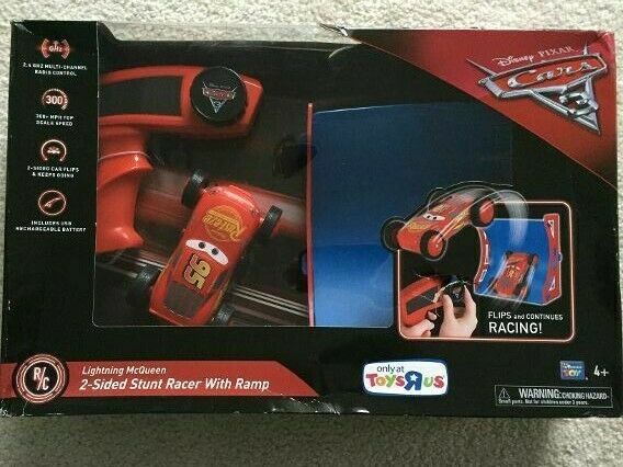 Disney Cars 3 Radio Control RC Lightning McQueen 2 Sided Stunt Racer W/ Ramp-New