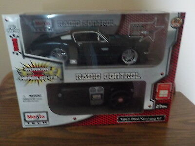 new Maisto 1967 Ford Mustang GT Radio Control Vehicle 1:24 IN BOX