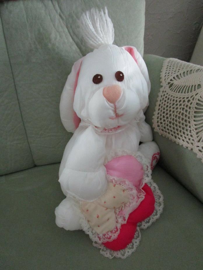 VALENTINE * VINTAGE * 1988 * FISHER PRICE * WHITE BUNNY * PUFFALUMP * HEARTS *